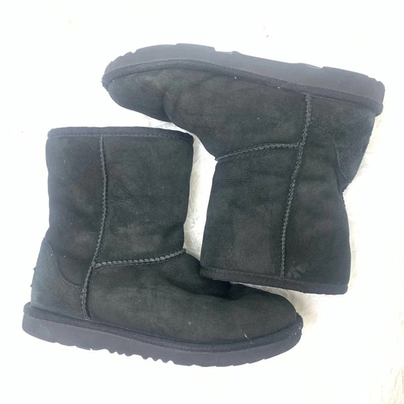 UGG Black Boot Size 3 - Picture 1 of 7